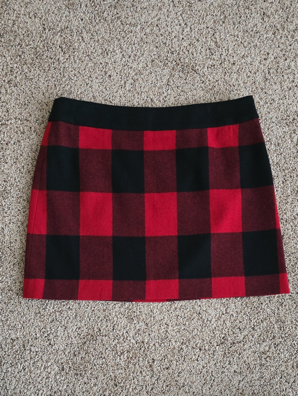 J Crew Sz 8 Black And Red Plaid Wool Skirt